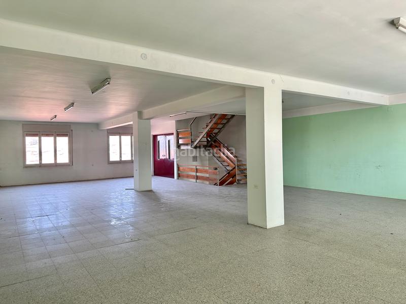 Foto d10fea0e-f454-449e-8ac1-3897d2b26d3d. Édifice dans avinguda de la generalitat 26 dans Torelló