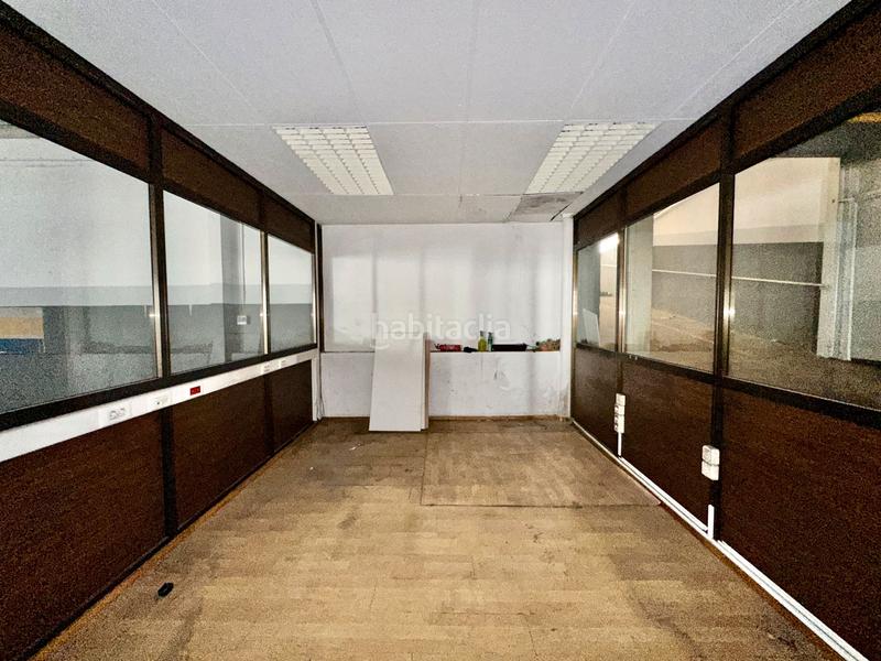 Foto 2b6288d1-ddbe-401b-bae1-06544b640fec. Local comercial a carrer del colomer 4 a Torelló