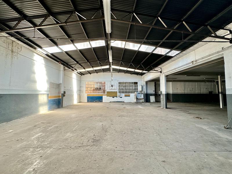 Foto 452c0144-43d5-421c-a8d7-04b810248533. Local comercial a carrer del colomer 4 a Torelló