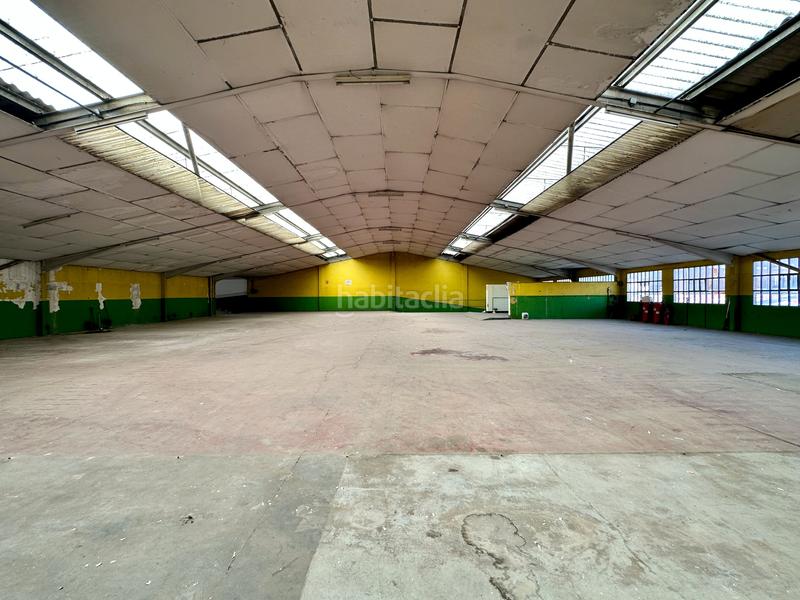 Foto 4dd99ced-5ab8-4edf-9df1-8109f0634c19. Local comercial a carrer del colomer 4 a Torelló