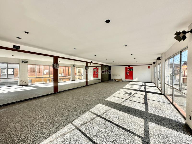 Foto ce425dfc-8441-4a34-bec1-c4cf5efc7ead. Local comercial a carrer del colomer 4 a Torelló