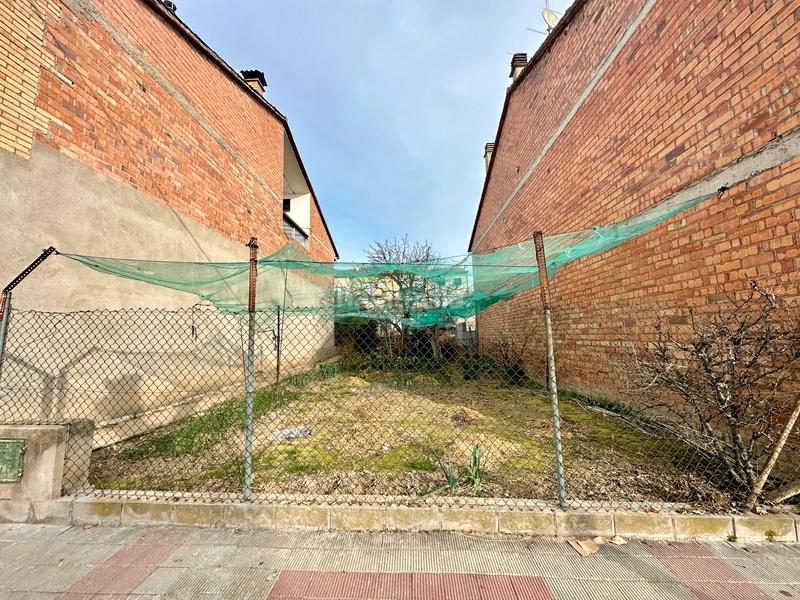 Foto c4bd142c-19d7-4ed0-981c-c27d50a26195. Terreny residencial a Torelló