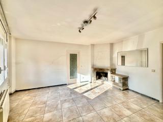 Flat  Carrer de puigdassalit. [reservat] pis a planta baixa al centre de torell