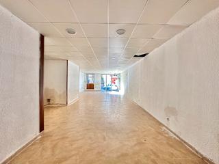 Miete Geschäftsraum  Carrer de manlleu. Local comercial amb sala diàfana a torelló