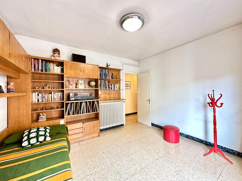 Foto ef3ab8f2-e939-49b2-a6b6-05f9f27a2b43. Maison jumelée avec chauffage parking dans Torelló