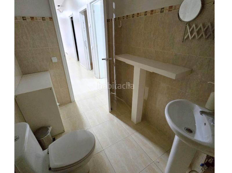 Foto a7421ad6-b7db-4d92-a104-7d5a10d65d2c. Alquiler local comercial ampli local comercial a en Manlleu