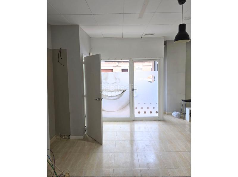 Foto a814702c-b9c9-4e38-ad1c-65edcd040ce5. Alquiler local comercial ampli local comercial a en Manlleu