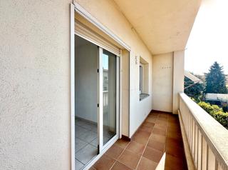 Piso en Manlleu. Assolellat pis en zona tranquil·la de manlleu