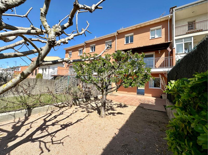 Foto 10d52e12-3f59-40a2-b933-3eabf7b5a9e1. Casa adossada amb xemeneia calefacció aparcament a Taradell
