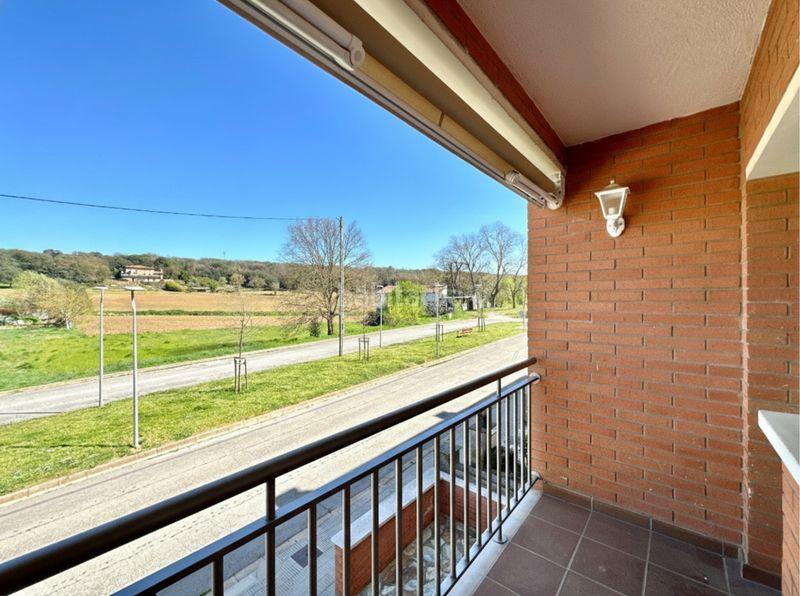 Foto 3d7cd487-2510-4142-9a86-10748f6866d1. Casa adossada amb xemeneia calefacció aparcament a Taradell