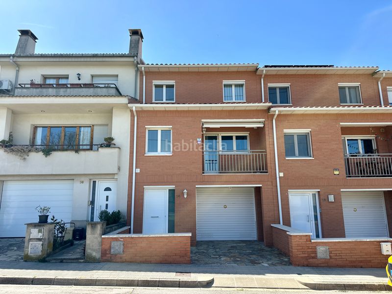 Foto 48fd8cd3-84f6-4fef-b6df-53387178978d. Casa adossada amb xemeneia calefacció aparcament a Taradell