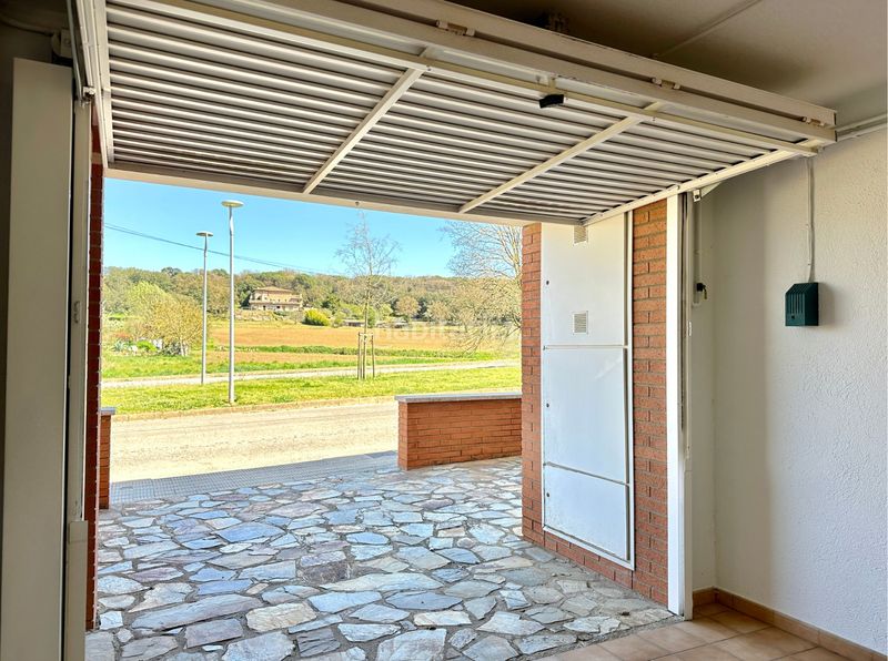 Foto 57253f1d-19c5-49cf-92d4-a5c5186298d1. Casa adossada amb xemeneia calefacció aparcament a Taradell