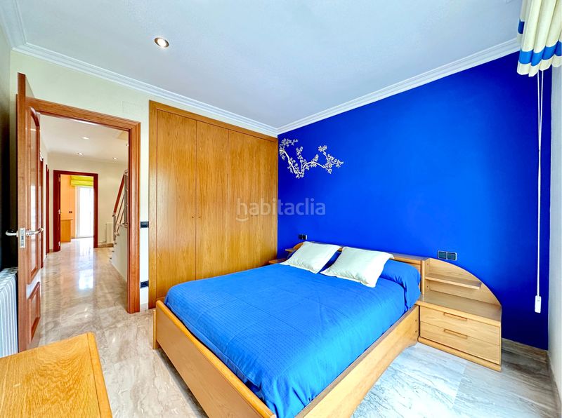 Foto 3b2a17de-b4b0-4544-a8a6-8f3330b3732b. Casa adossada amb xemeneia calefacció aparcament a Campdevànol