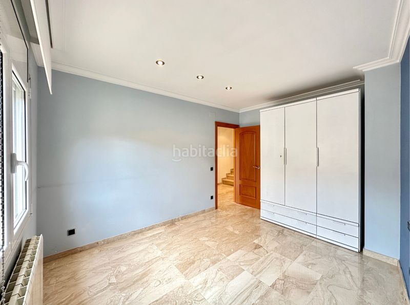 Foto af07372a-161c-4ae8-9040-d59499968a65. Casa adossada amb xemeneia calefacció aparcament a Campdevànol