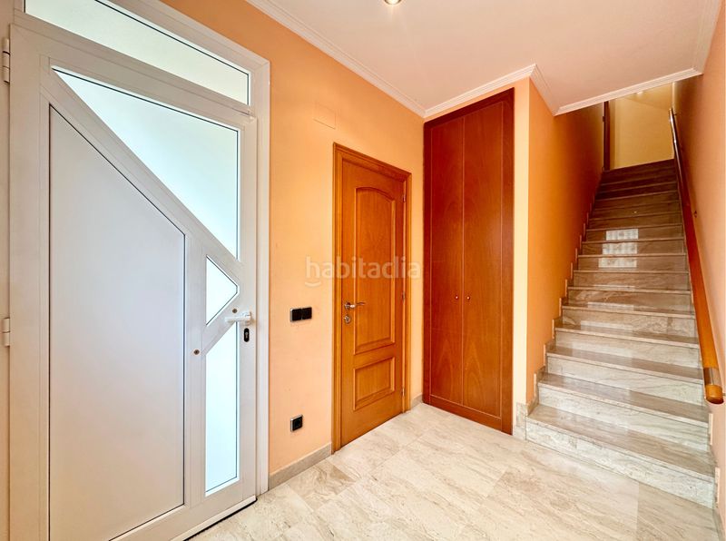 Foto d8e4e171-3b14-4d1b-ac0e-acc56eea9ee3. Casa adossada amb xemeneia calefacció aparcament a Campdevànol