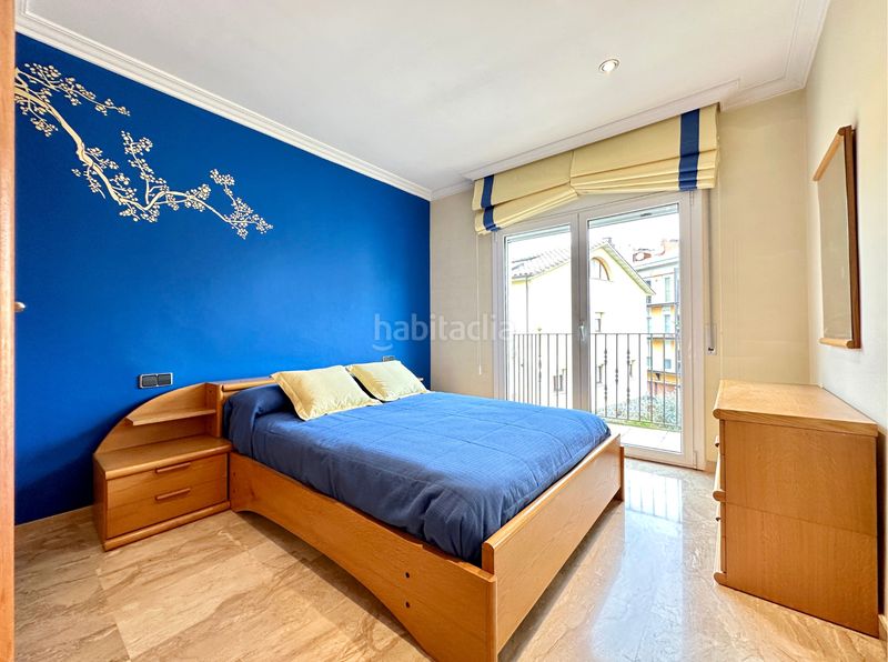 Foto f6df4378-f26e-4507-8ab6-5c18139fae2b. Casa adossada amb xemeneia calefacció aparcament a Campdevànol
