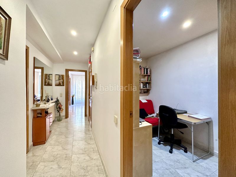 Foto 1f516773-4ac0-4a3f-b878-3929152d29fb. Edificio in Torelló