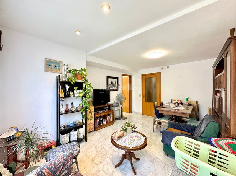 Foto 9cabf027-8f22-454e-8d52-373f2a9d03e8. Edificio in Torelló