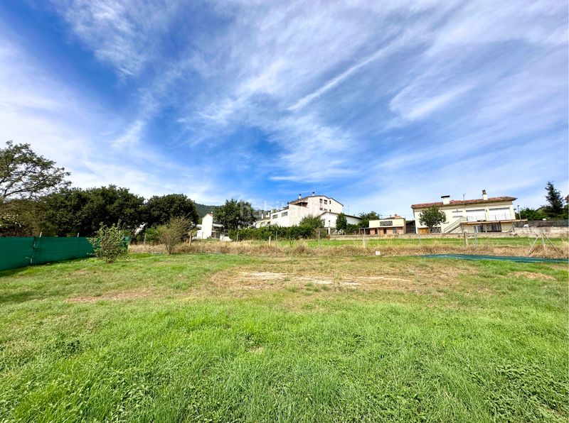 Foto 35d84f26-f29b-486e-be5a-72a3ab3fee54. Chalet casa a 4 vents i 900 m2 de jardí en Sant Pere de Torelló
