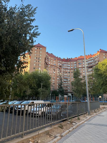 Foto 96609b18-a4aa-4eb9-ac88-170f5db19421. Flat in Media Legua Madrid