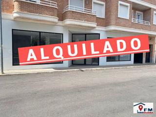 Lloguer Local Comercial a Calle antonio moraleda 10. Se alquila local en sonseca frente ahorramas por 650€/mes