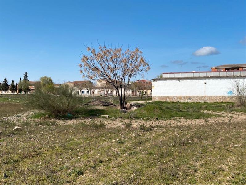 Foto 19b20ba1-1fc7-4d41-8cef-aabf6466b4dd. Finca rústica se vende parcela urbana en Sonseca
