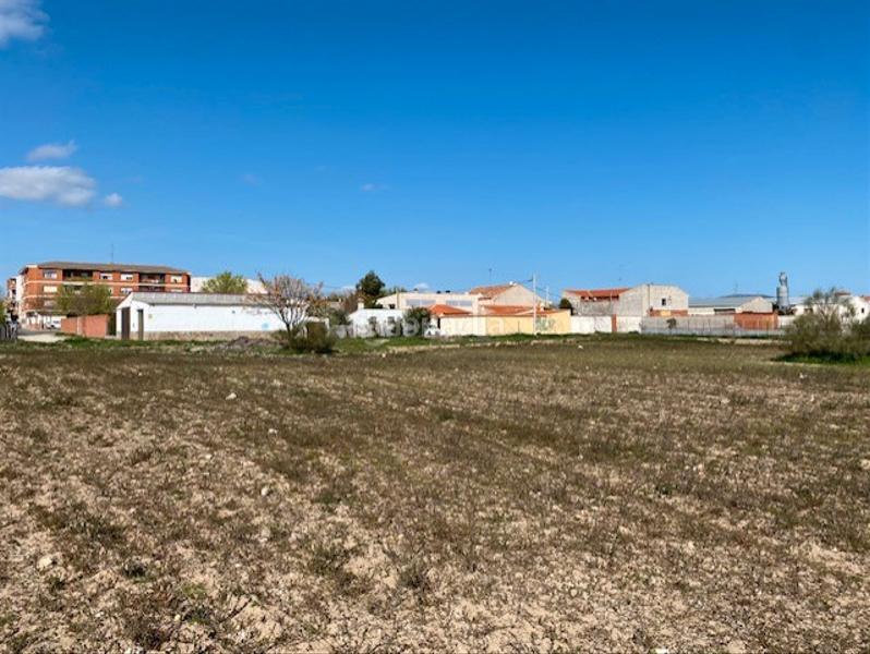 Foto 9638f54e-7b18-494f-b8e1-edcdf341c88e. Finca rústica se vende parcela urbana en Sonseca