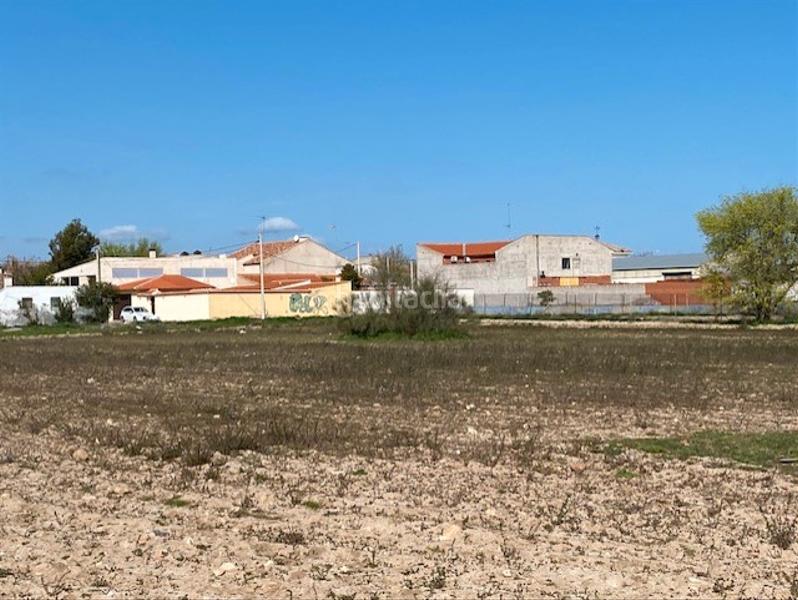 Foto d1cb0bf0-e6ca-471a-b901-bc1b31fbcd92. Finca rústica se vende parcela urbana en Sonseca