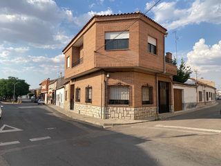 Casa en Sonseca. Se vende casa seminueva en sonseca