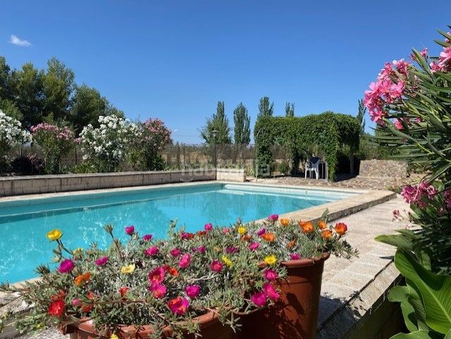 Foto b2b2b06d-7e10-4e31-9219-aa419906a9b5. Masia amb xemeneia calefacció aparcament piscina a Sonseca