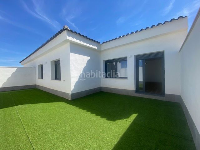 Foto 27ed57d3-6705-4815-8e6c-fa2c56f7ef9a. Casa aparellada a Mazarambroz