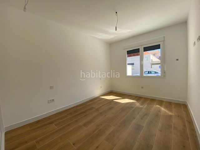 Foto 3e1a01cd-8293-4df4-9bde-b0527f1c5206. Casa aparellada a Mazarambroz