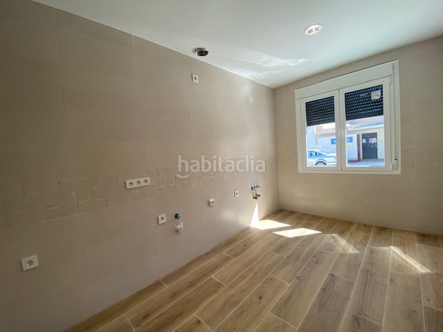 Foto c3b0289c-dd61-4ba4-964c-dd4cc200c204. Casa aparellada a Mazarambroz