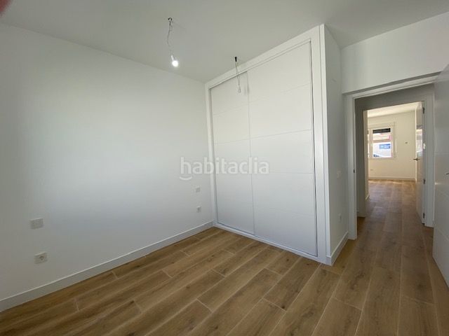 Foto c94e3933-57db-4fcc-880c-7ce16f014fef. Casa aparellada a Mazarambroz