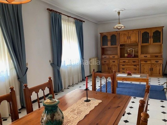 Foto f5bdab02-d052-45be-b40a-744124c52a49. Casa amb calefacció aparcament a Sonseca