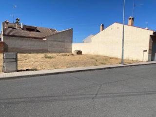 Terrain résidentiel à Calle san miguel 7. Se vende parcela urbana en sonseca
