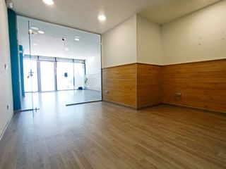 Alquiler Local Comercial en Molins de Rei. Local en alquiler con salida de humos