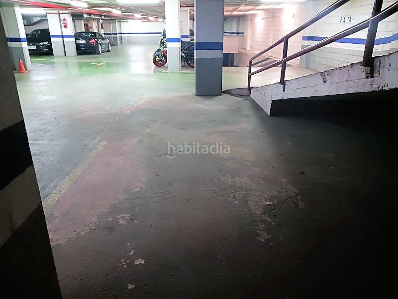 Foto 6a9de84d-4899-4466-8391-4994c78f85ec. Aparcament cotxe a Sant Vicenç dels Horts