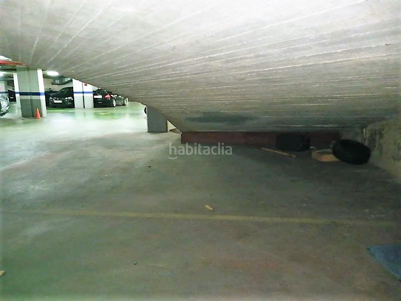 Foto ff47149f-b1bc-4add-affe-bccb8f5a35be. Aparcament cotxe a Sant Vicenç dels Horts