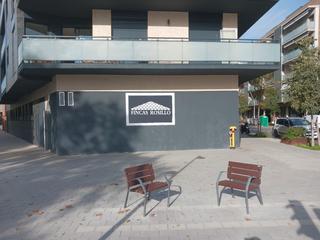 Local commercial à Molins de Rei. Local obra nueva molins de rei