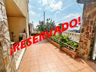 Planta baixa a Sant Vicenç dels Horts. Acogedora planta baja con terraza