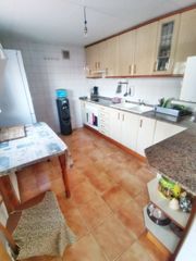Casa adosada en Sant Vicenç dels Horts. ¡ideal para 2 familias!