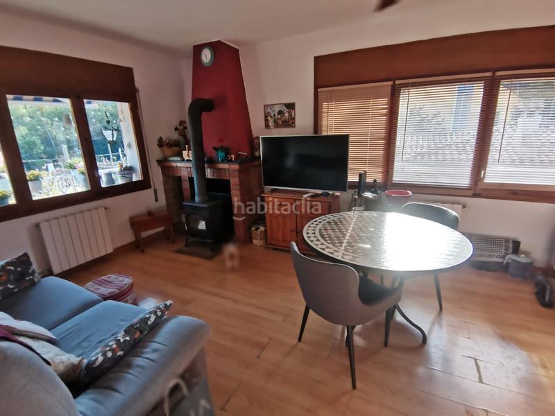 Foto f8026478-3675-45c1-b0d3-3f183872a18f. Casa amb xemeneia calefacció aparcament a Cervelló