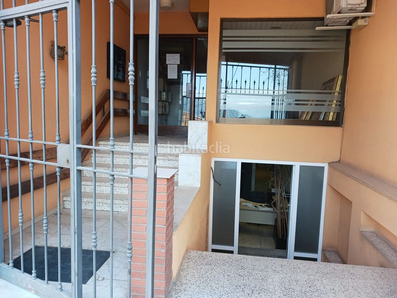 Foto d111548f-e9bb-4ab2-937e-85107fd12632. Local comercial a Papiol (El)