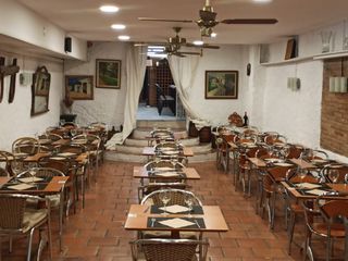 Umzug Geschäftsraum in Molins de Rei. Oportunidad de traspaso: restaurante de 300 m² en el centro