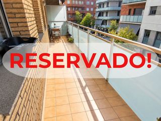 Appartement  Carrer de la riera mariona. Piso en perfecto estado con balcón y parking