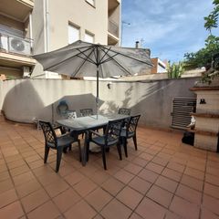 Flat in Centre. Planta baja en el centro de sabadell con patio
