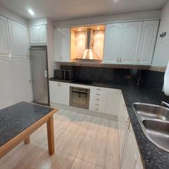 Maison jumelée à Creu de Barberà. Casa en venta ideal 2 familias calle església romànica sabadell
