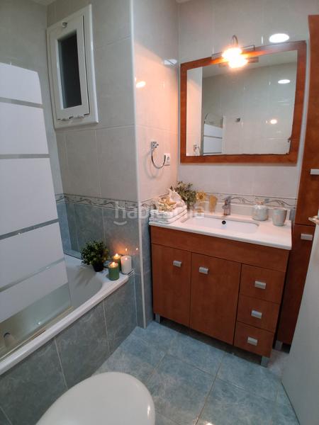 Foto 053b3219-78c3-4037-a1ba-e7832ee2d4ac. Piso  amplio y para entrar a vivir cerca avinguda de barbera en Sabadell