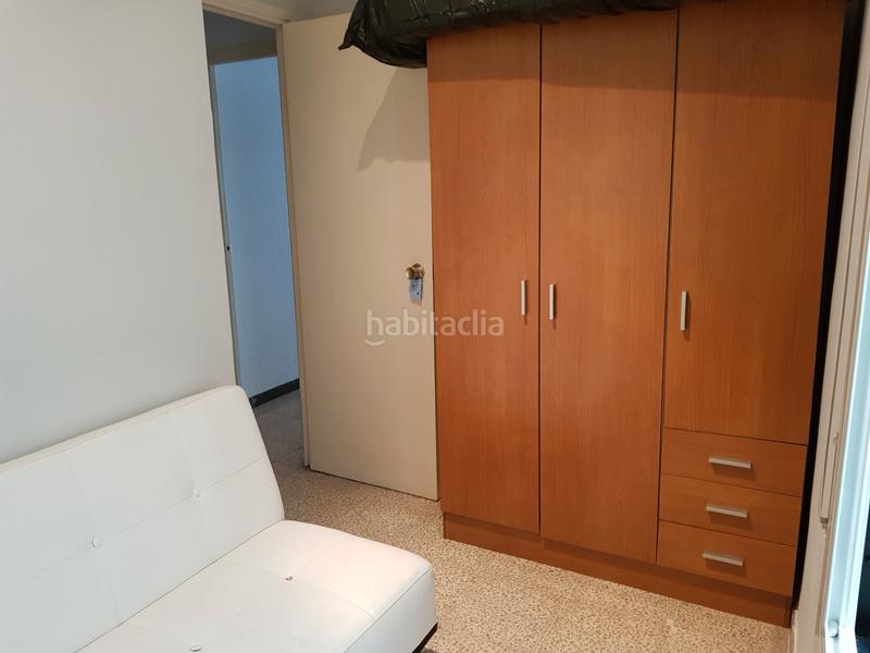 Foto 1823b81b-9696-48c0-a6d5-d6febd490b40. Piso  amplio y para entrar a vivir cerca avinguda de barbera en Sabadell